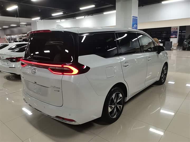 Фото 7 - GAC Trumpchi M6