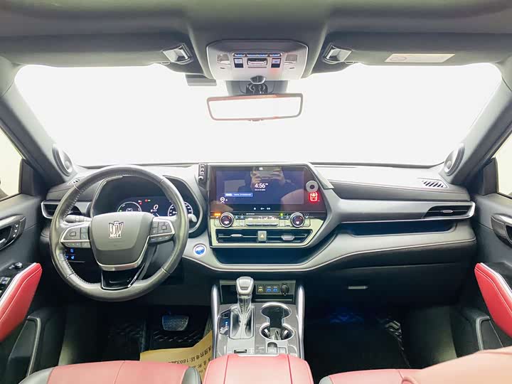 Фото 7 - Toyota Crown Kluger