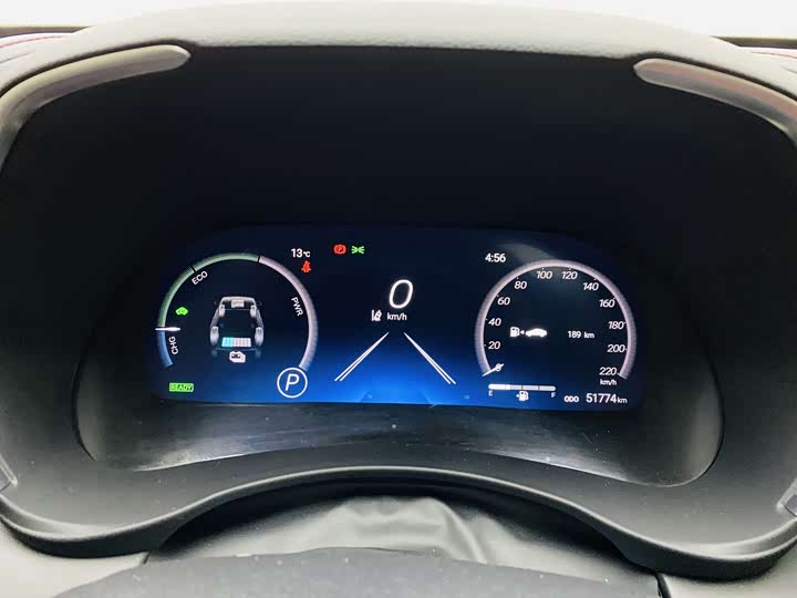 Фото 9 - Toyota Crown Kluger