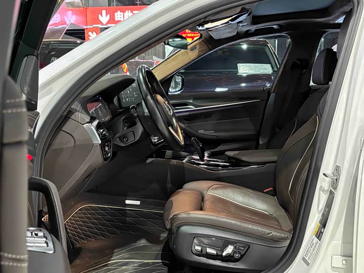 Фото 6 - BMW 5 Series Hybrid