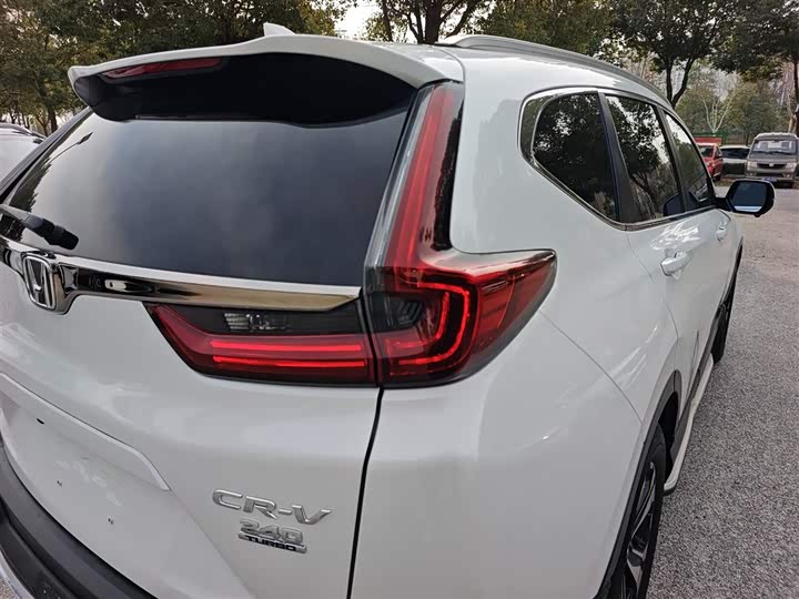 Фото 8 - Honda CR-V