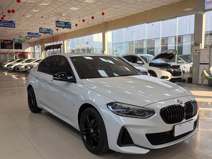 Фото 3 - BMW 1 Series