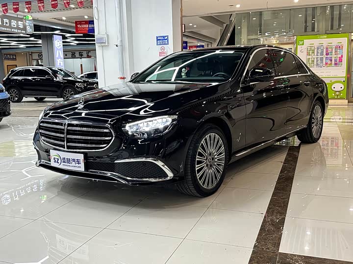 Фото 1 - Mercedes-Benz E-Class