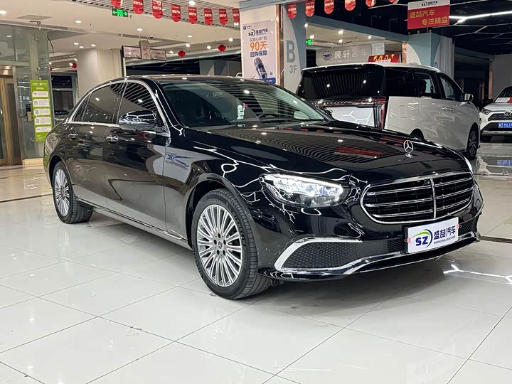 Фото 3 - Mercedes-Benz E-Class