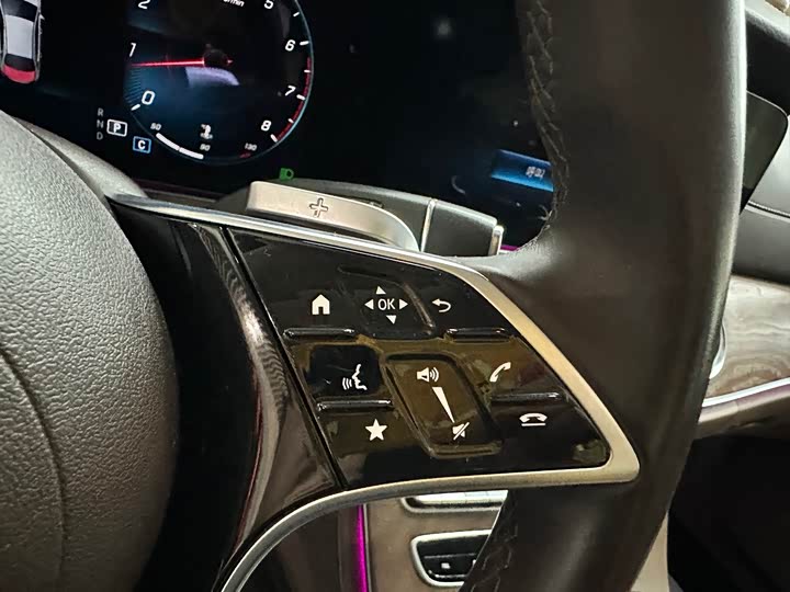 Фото 8 - Mercedes-Benz E-Class