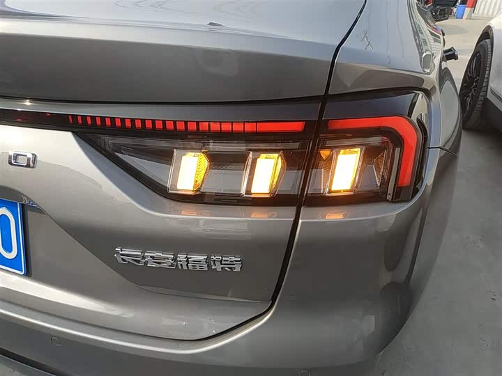 Фото 8 - Ford Mondeo