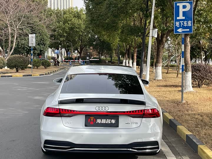 Фото 5 - Audi A7