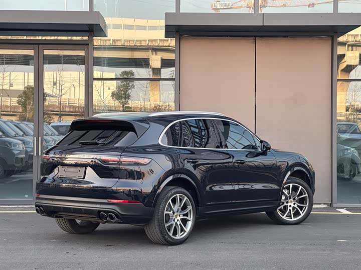 Фото 4 - Porsche Cayenne