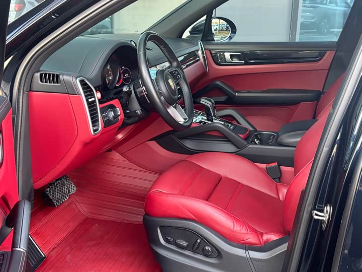 Фото 7 - Porsche Cayenne