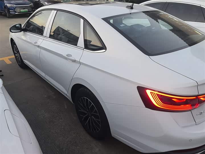 Фото 5 - Volkswagen Sagitar L