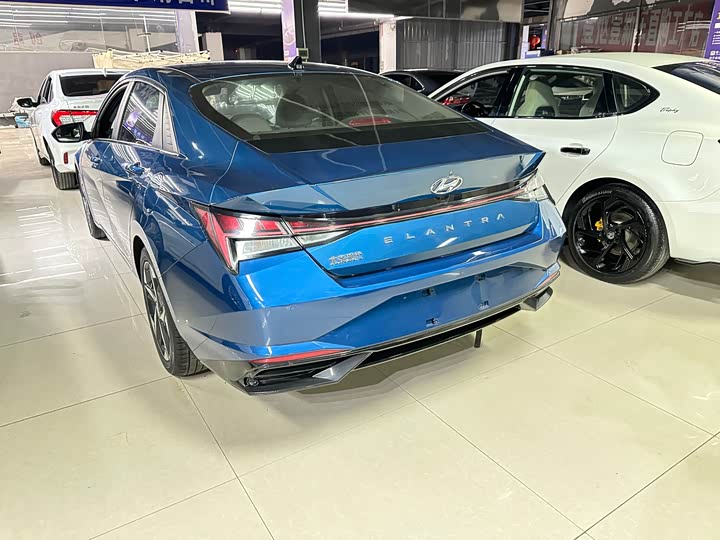 Фото 5 - Hyundai Elantra N line