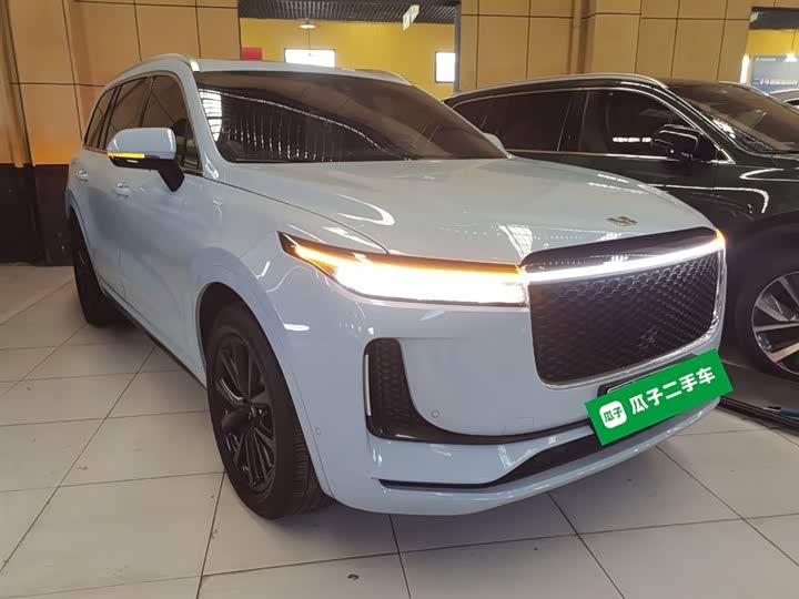 Фото 4 - LiXiang One