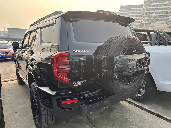 Фото 4 - Tank 400 Hybrid