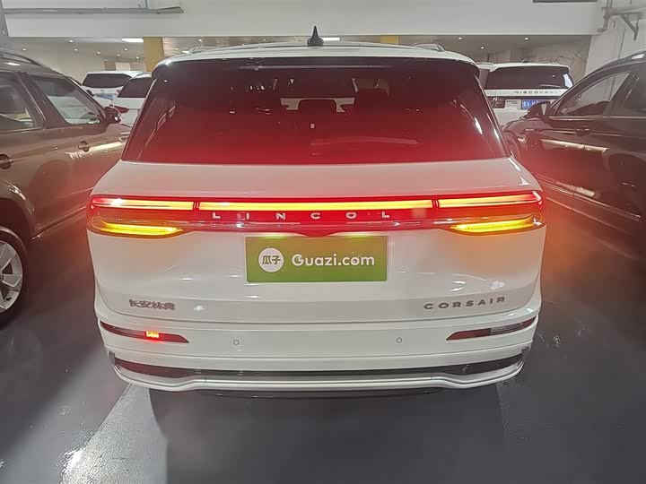 Фото 6 - Lincoln Corsair