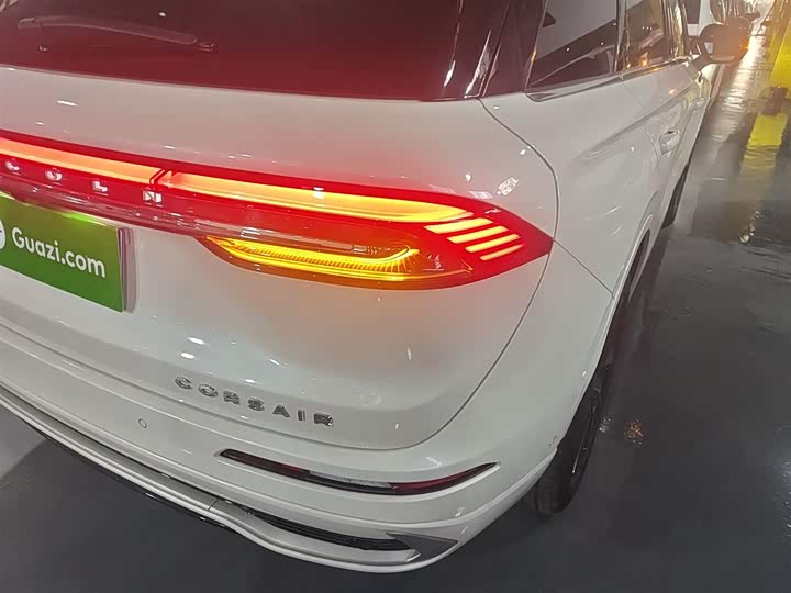 Фото 8 - Lincoln Corsair