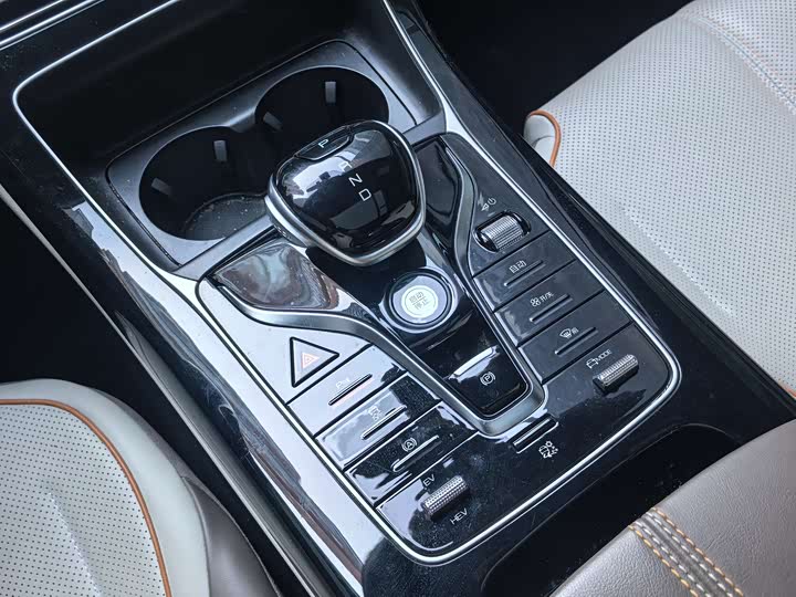 Фото 9 - BYD Qin Plus