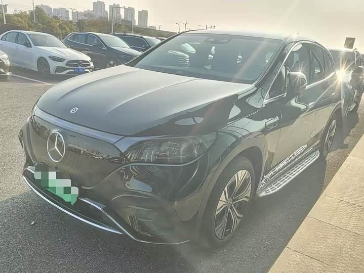Фото 2 - Mercedes-Benz EQE SUV