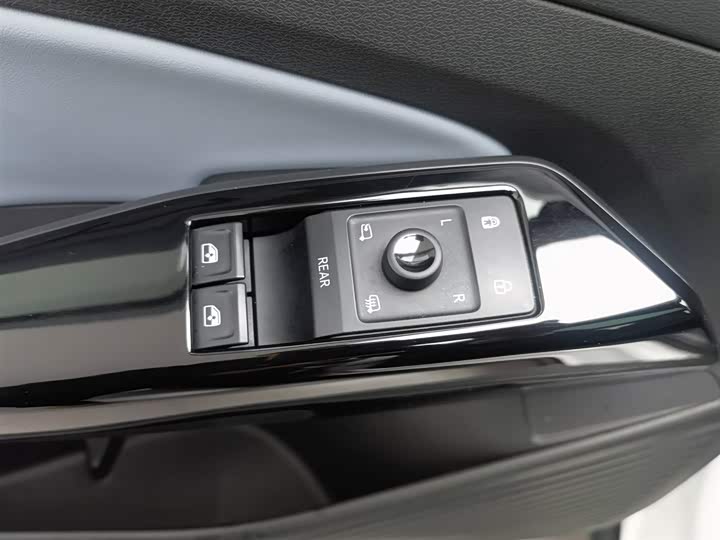 Фото 9 - Volkswagen ID.4 X