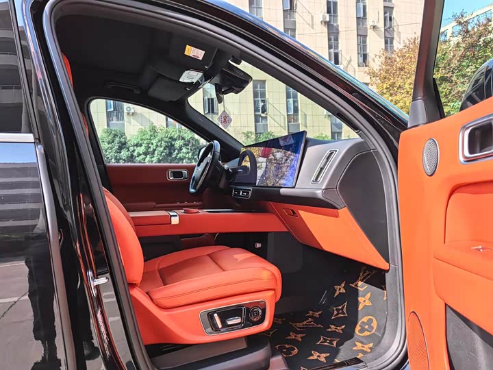 Фото 8 - LiXiang L8