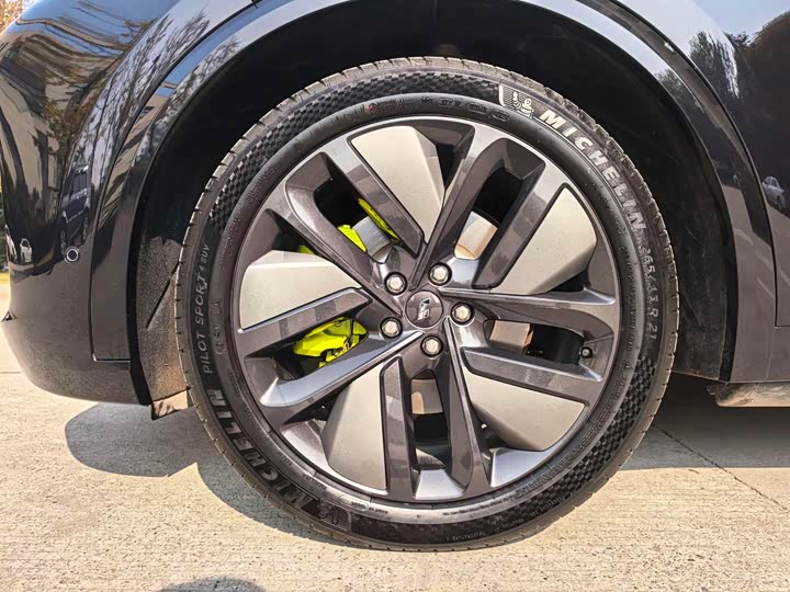 Фото 9 - LiXiang L8