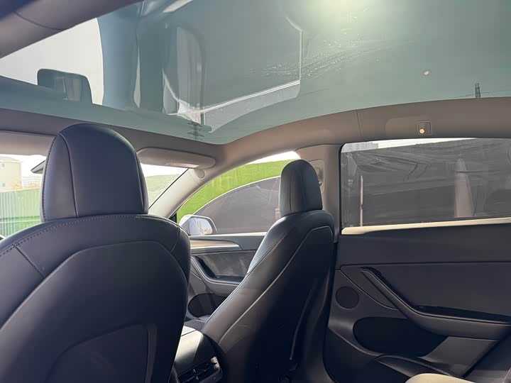 Фото 6 - Tesla Model Y