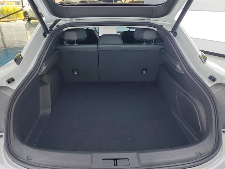 Фото 4 - XPeng Mona M03