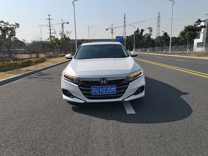 Фото 2 - Honda Accord