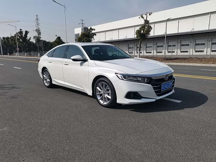 Фото 3 - Honda Accord