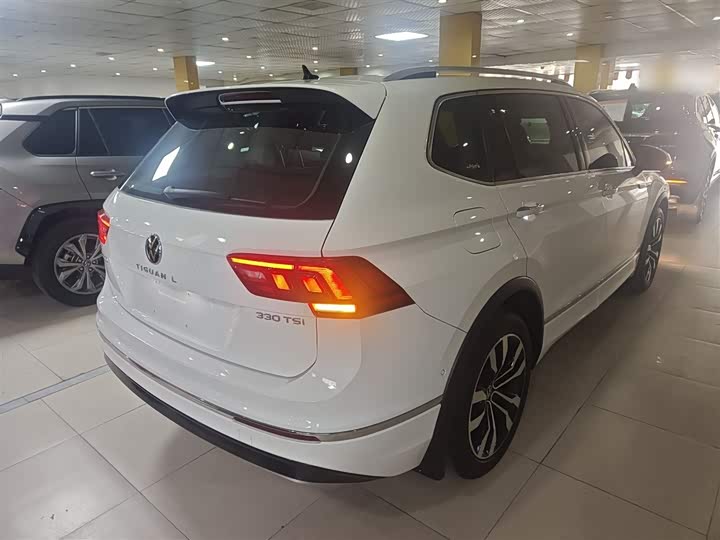 Фото 7 - Volkswagen Tiguan L Pro