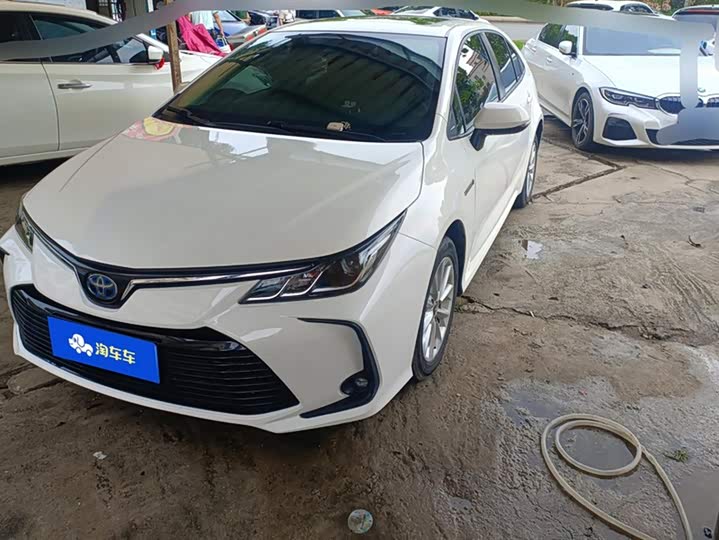 Фото 1 - Toyota Corolla