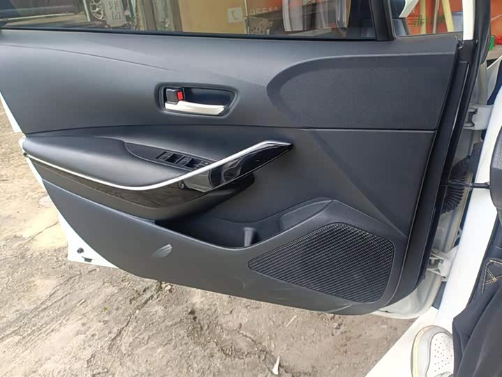 Фото 7 - Toyota Corolla