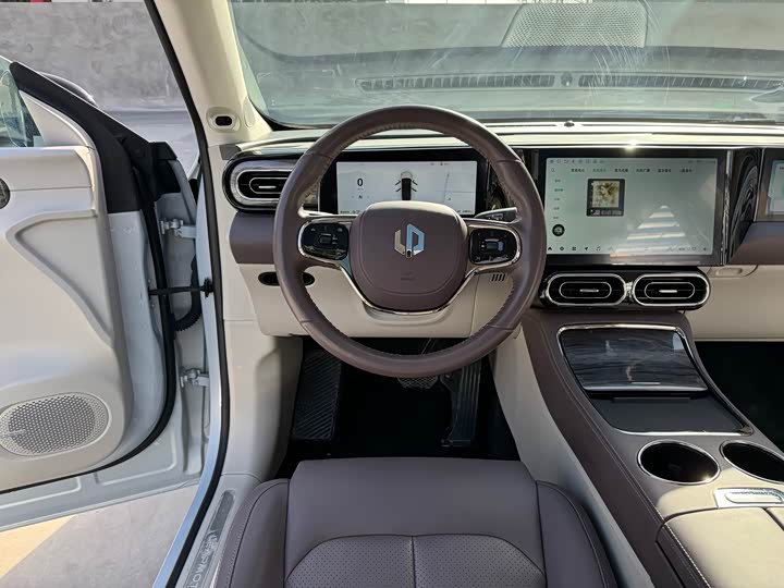 Фото 9 - Leapmotor C11