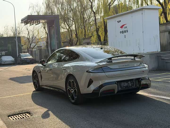 Фото 6 - Xiaomi SU7