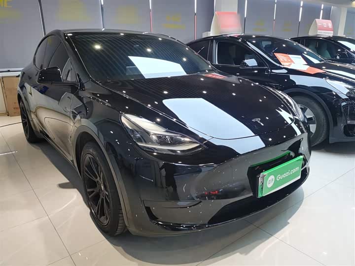 Фото 4 - Tesla Model Y