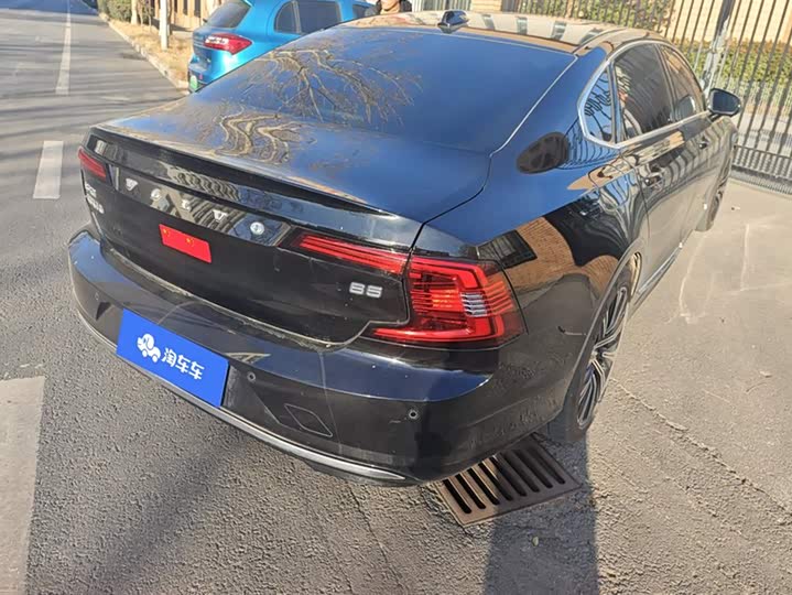 Фото 3 - Volvo S90