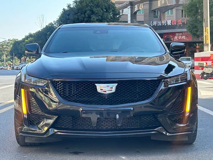 Фото 2 - Cadillac CT5