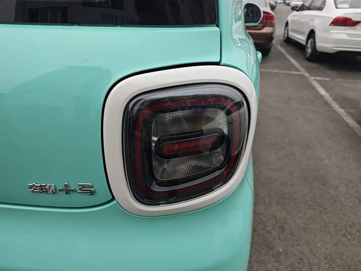 Фото 8 - Bestune Pony