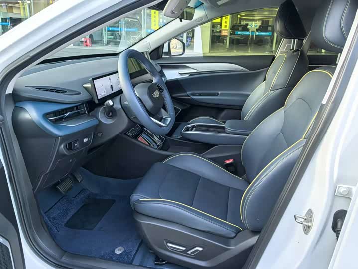 Фото 5 - Geely Geometry G6