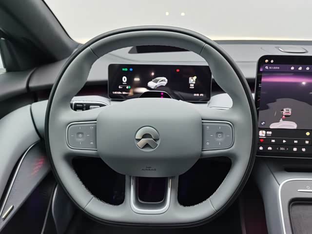 Фото 9 - Nio ET5T