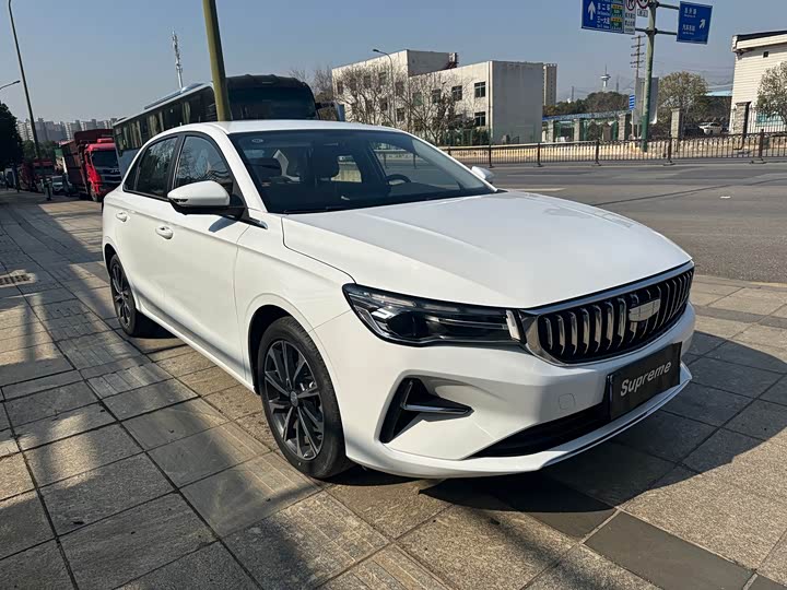 Фото 3 - Geely Emgrand