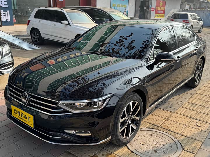 Фото 1 - Volkswagen Magotan