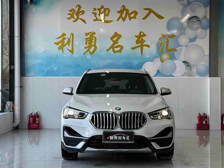 Фото 2 - BMW X1