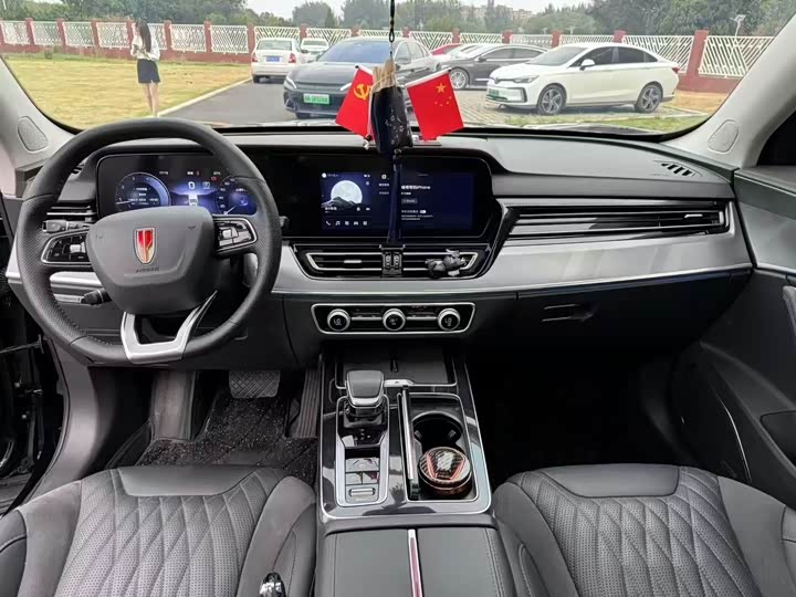 Фото 4 - Hongqi HS5