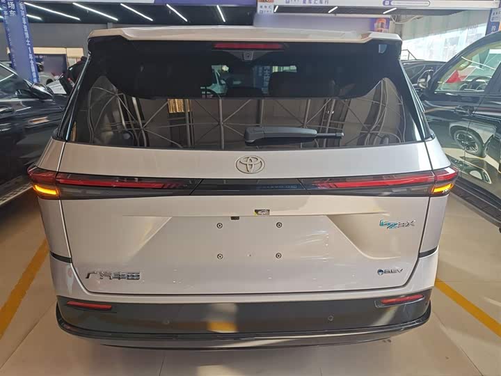 Фото 6 - Toyota bZ3X