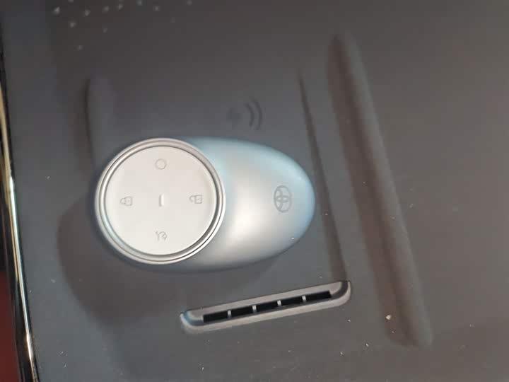 Фото 9 - Toyota bZ3X