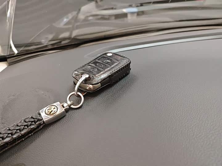 Фото 9 - Volkswagen Tiguan X