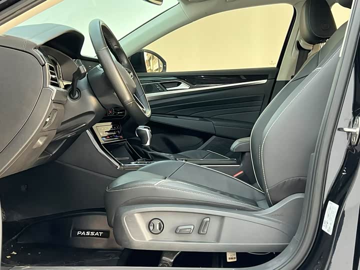 Фото 7 - Volkswagen Passat