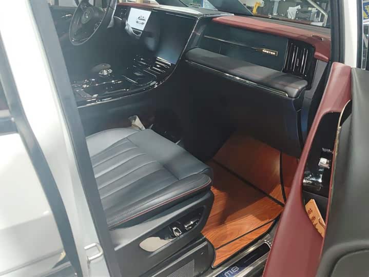 Фото 8 - GAC Trumpchi M8