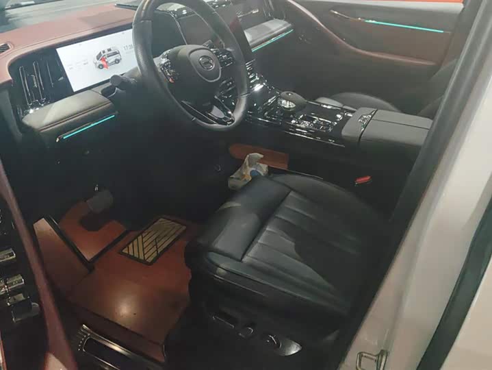 Фото 9 - GAC Trumpchi M8