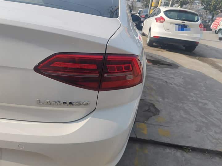 Фото 8 - Volkswagen Lamando L